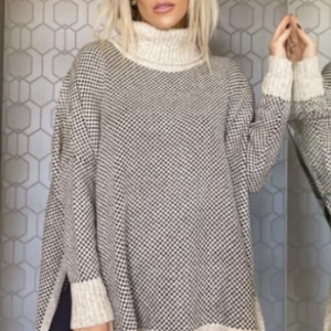 knit poncho sweater offwhite islandia model brazilmalls.com